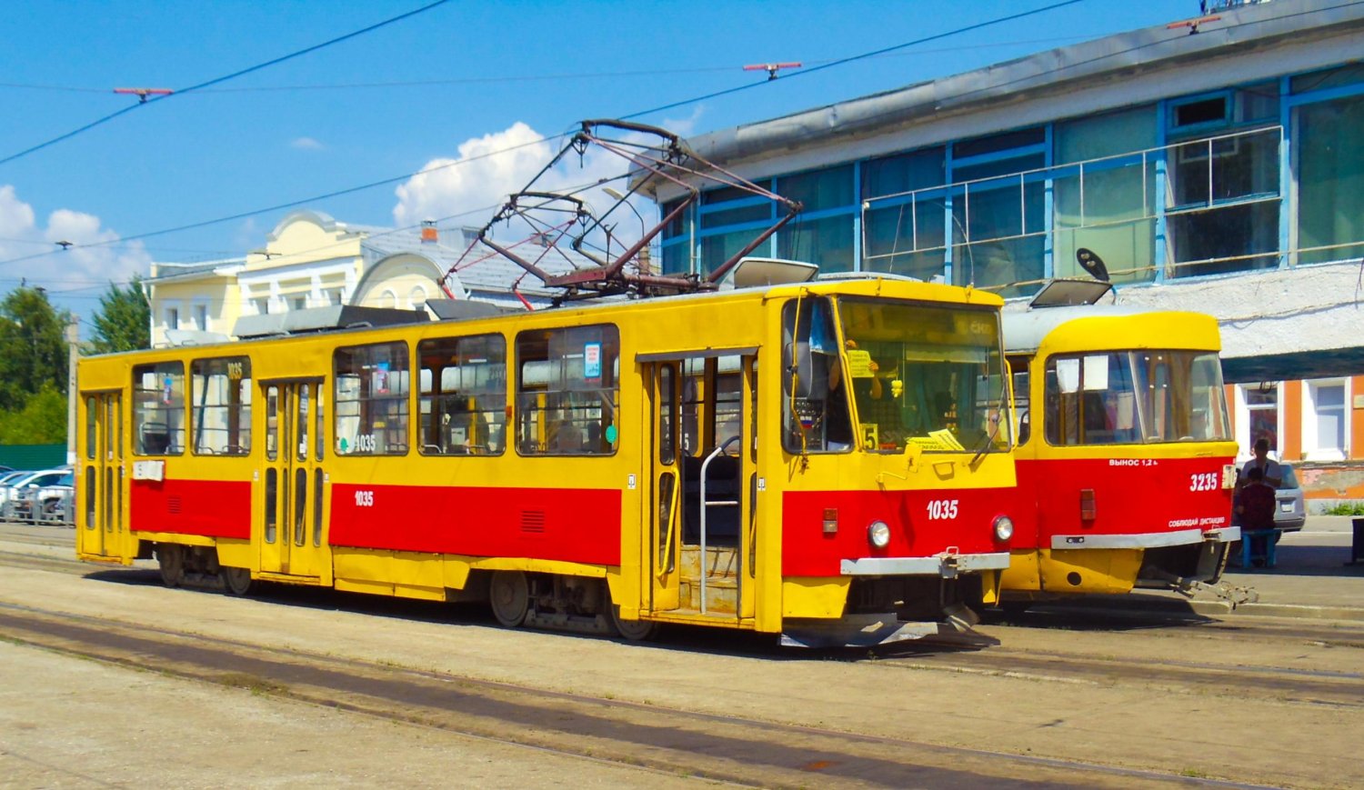 Фото